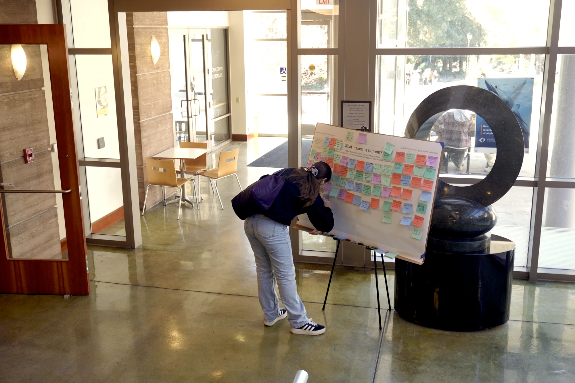 The survey board filling with responses, frame 1 of 7